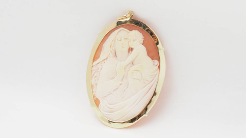 Pendente Cammeo in oro giallo