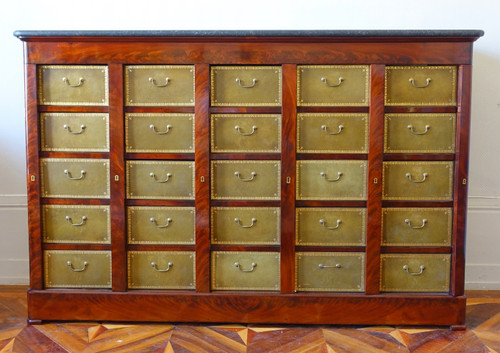 Bedeutende Mahagoni-Pappschachtel aus der Restaurationszeit – 192 cm