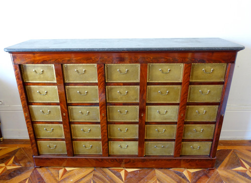 Bedeutende Mahagoni-Pappschachtel aus der Restaurationszeit – 192 cm