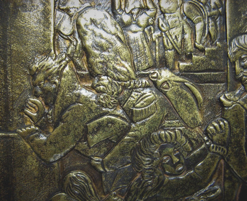 BRONZETAFEL MIT DARSTELLUNG EINER EROTISCHEN SZENE, SOLDATEN DER GROßEN ARMEE, 19. JAHRHUNDERT.