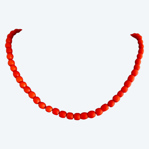 Collier De Perles De Corail Ancien Facettées, Fermoir Or 18 Carats.