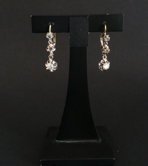Boucles d'Oreilles Dormeuses Diamants Taille Ancienne Et Diamants Taille Rose.