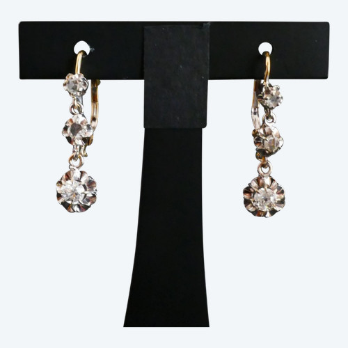 Boucles d'Oreilles Dormeuses Diamants Taille Ancienne Et Diamants Taille Rose.