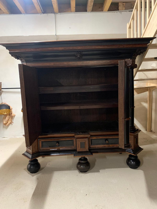 Armoire Louis XIII