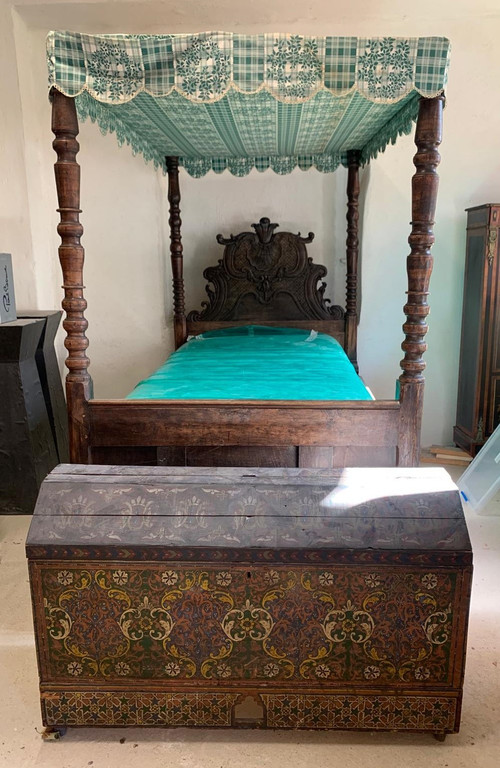 Lit a baldaquin XVIII siècle 