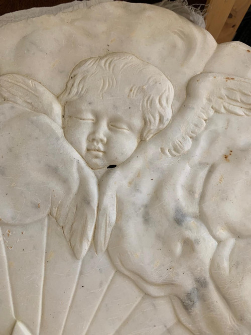 Flachrelief aus Marmor