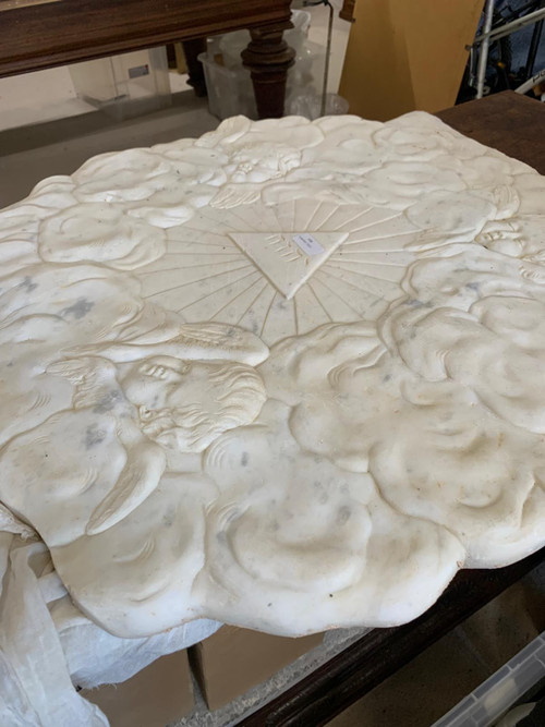 Flachrelief aus Marmor