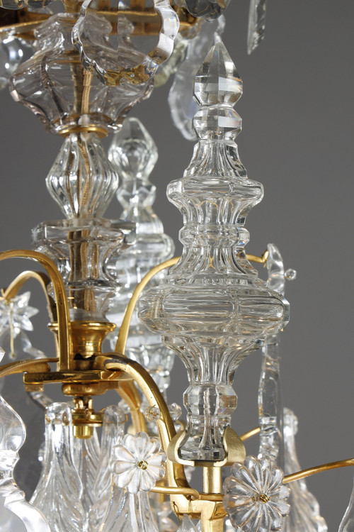 Lampadario a gabbia a sei luci, in bronzo dorato, decorato con nappe e pugnali in cristallo molato