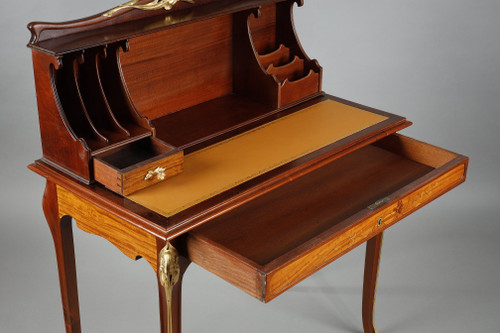 ART NOUVEAU MAHOGANY AND MAHOGANY VENEER STEPPED DESK