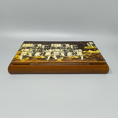 Wunderschöne Original-Spielkartenbox von Piero Fornasetti aus den 1970ern in ausgezeichnetem Zustand. Hergestellt in Italien