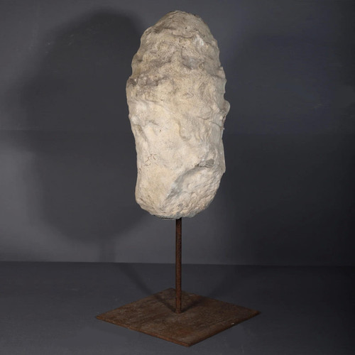 Figura di papa in pietra scolpita - Europa
