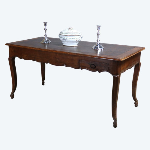Walnut table XIX
