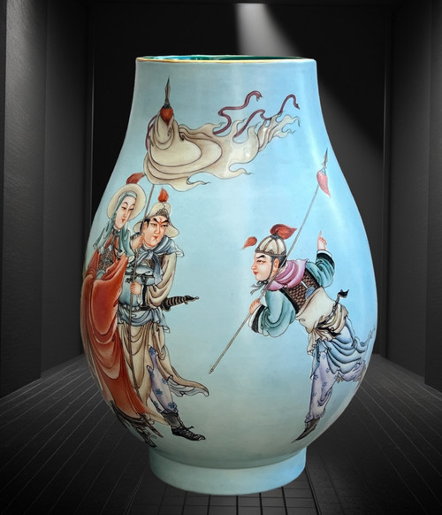 LARGE CHINA PORCELAIN BALUSTER VASE WITH POLYCHROME ENAMELED DECORATION, 39 CM