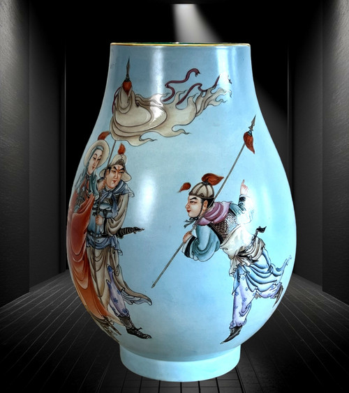 LARGE CHINA PORCELAIN BALUSTER VASE WITH POLYCHROME ENAMELED DECORATION, 39 CM