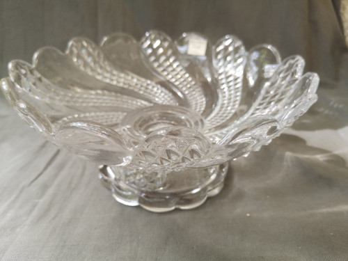 Schale auf Fuß in farblosem Kristall Baccarat Modell Serpentine