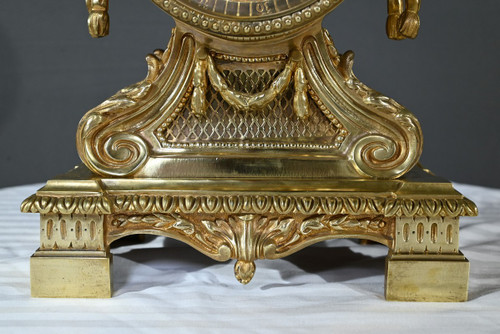 Bronze clock, signed G.Philippe Palais Royal - 1870