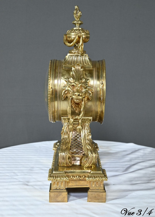 Bronze clock, signed G.Philippe Palais Royal - 1870