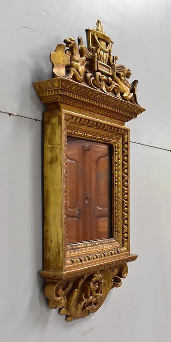 Small Golden Wood Mirror With Winged Animal Decorations - Late 19th Century
