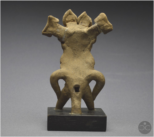 Messico, 450 - 750 d.C., Cultura di Veracruz, Fischietto rituale con figura di guerriero, Ceramica