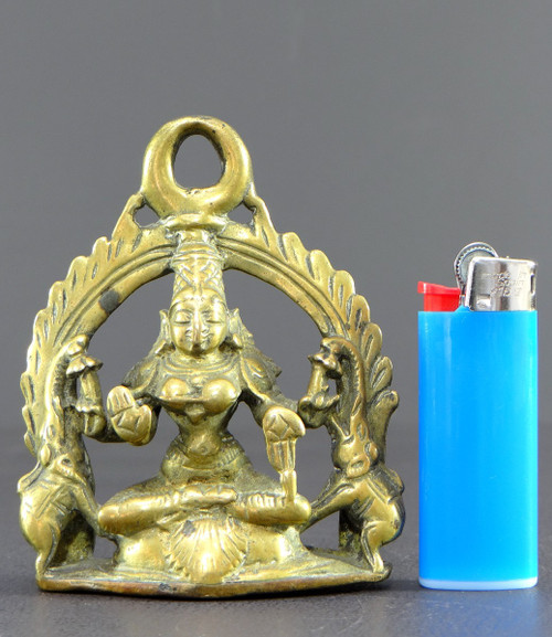 Inde, XIXème Siècle, Autel à Suspendre En Bronze Dédié à La Déesse Lakshmi Aux éléphants. 