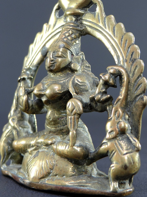 Inde, XIXème Siècle, Autel à Suspendre En Bronze Dédié à La Déesse Lakshmi Aux éléphants. 