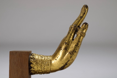 Mano di Buddha in bronzo dorato