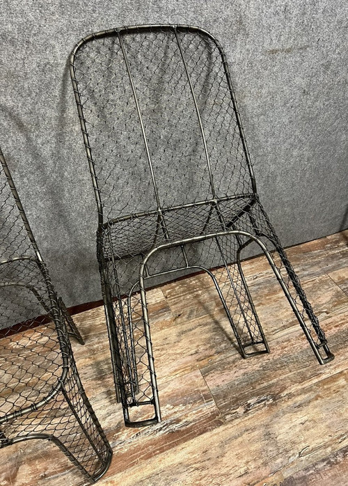 coppia di sedie in ferro intrecciato di design industriale del 1980 circa