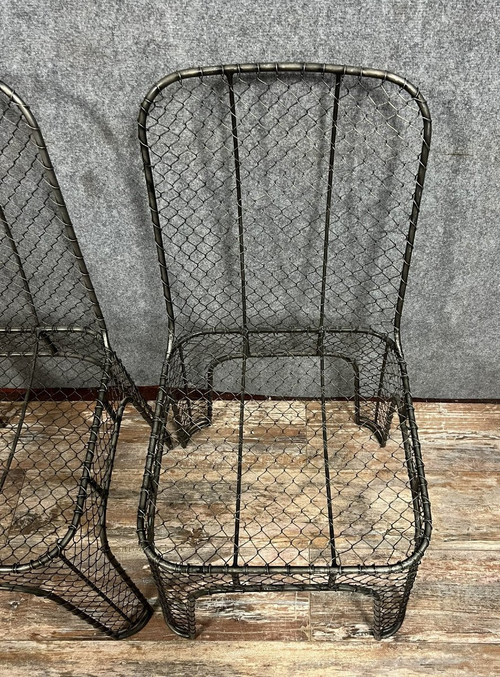 coppia di sedie in ferro intrecciato di design industriale del 1980 circa