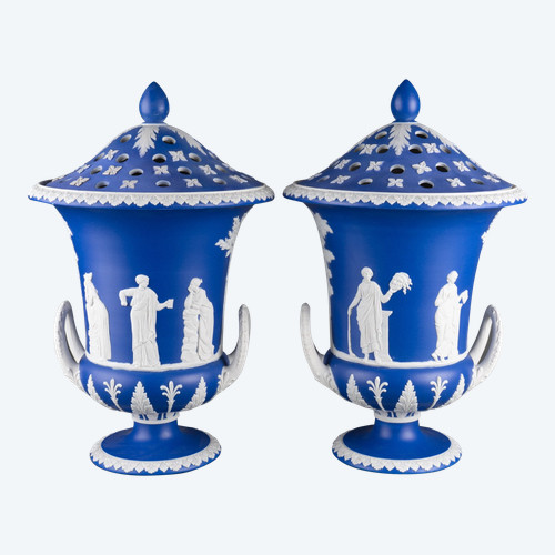 Paire de pots-pourris aux Muses, Wedgwood, époque Regency (1811 - 1820) 