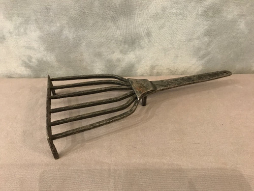 Antique 19th century wrought iron meat grill