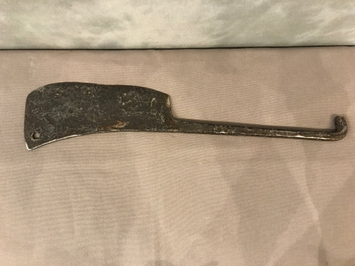 Beau hachoir ancien en fer forgé d'époque 18 ème 