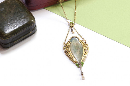 Collana iris e ninfee stile Art Nouveau francese in oro 18 carati, Collana Art Nouveau con diamanti 
