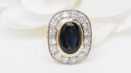 Anello pompadour bicolore in oro, zaffiri e diamanti
