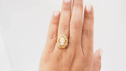 Anello vintage in oro giallo e cammeo