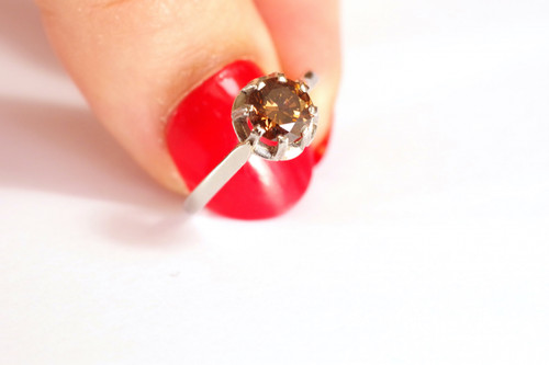 Solitario con diamante Fancy Cognac, anello solitario in platino