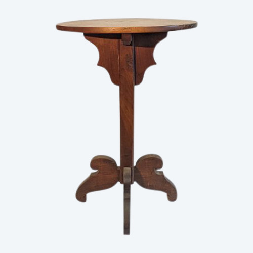 Round coffee table 1900