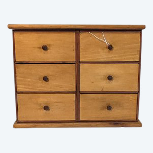Mignon chest of drawers from 1900