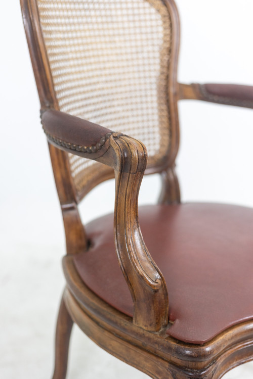 Pair of “cabriolet” armchairs in walnut and canework. Louis XV period. LS5209325/2750/4