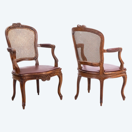 Pair of “cabriolet” armchairs in walnut and canework. Louis XV period. LS5209325/2750/4