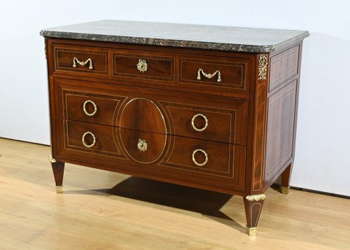 Rare Commode en Acajou, époque Louis XVI – 2ème Partie XVIIIe