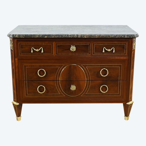 Rare Commode en Acajou, époque Louis XVI – 2ème Partie XVIIIe