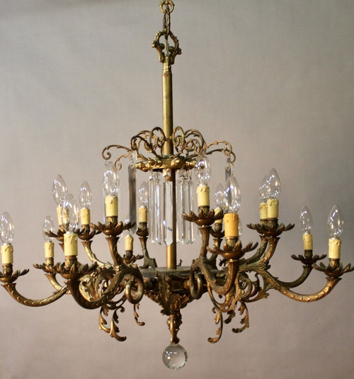 Lampadario in bronzo con 16 fari