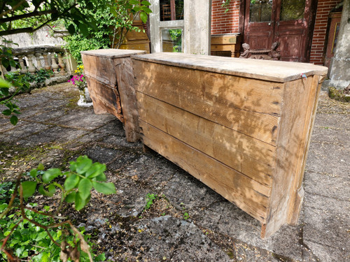 Coppia di mobili rivestiti in legno del XVIII secolo