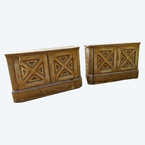 Coppia di mobili rivestiti in legno del XVIII secolo
