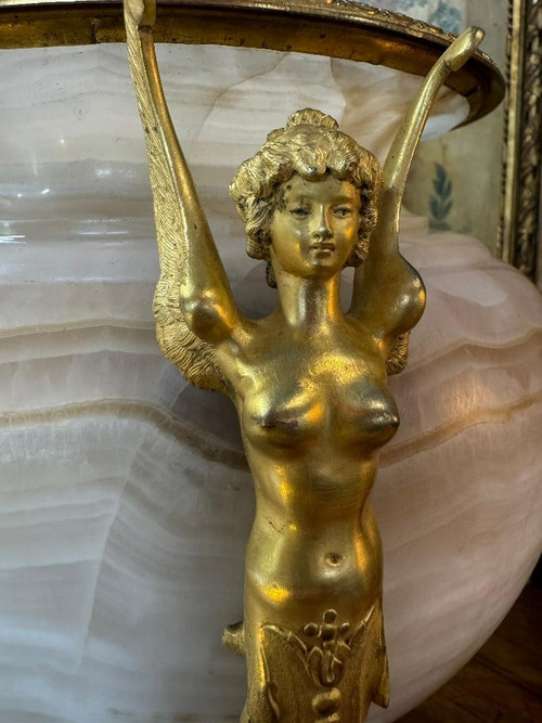 ONYX VASE ATTRIBUTED TO LOUIS FRANCOIS EUGENE CORNU (1827-1899)