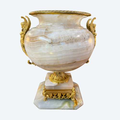 ONYX VASE ATTRIBUTED TO LOUIS FRANCOIS EUGENE CORNU (1827-1899)