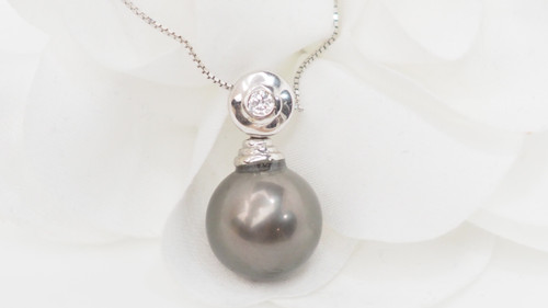 Collier En Or Blanc Et Perle De Tahiti Et Diamant