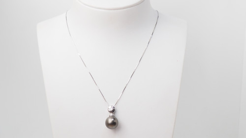 Collier En Or Blanc Et Perle De Tahiti Et Diamant