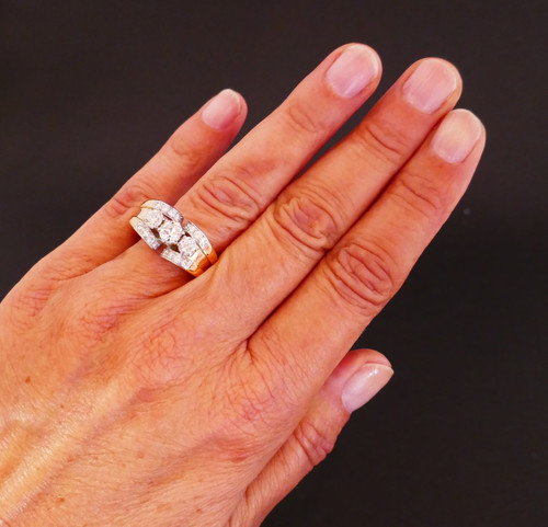 Bague Tank Ornée De Diamants, Or 18 Carats.