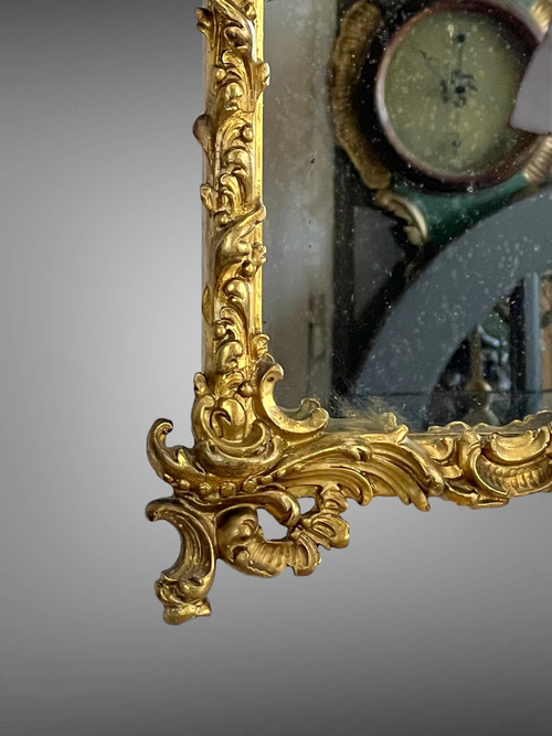 SPECCHIO DEL XIX SECOLO IN LEGNO E STUCCO DORATO IN STILE LOUIS XV ( FRONTIERA CON UCCELLO )